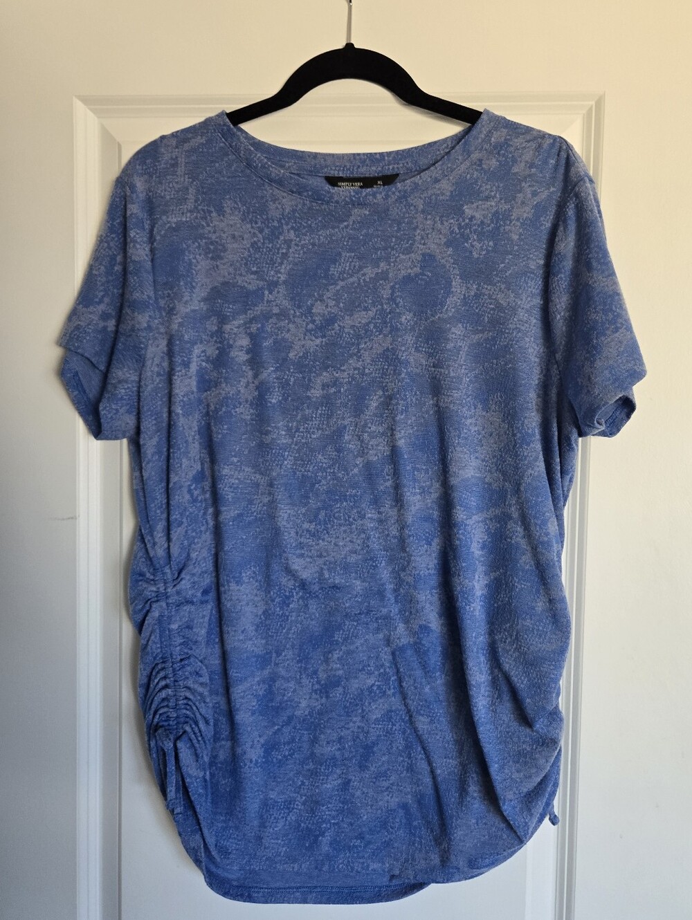 Simply Vera blue short-sleeve crewneck t-shirt Size XL